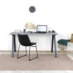 Betonlook bureau Keizer met subtiele industriële poten
