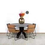 Ronde betonlook tafel Upton met robuuste stalen poot