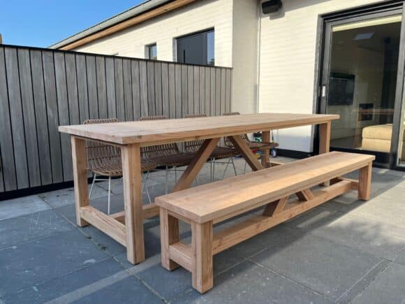 Douglashout tuintafel Rupert met dwarsbalken