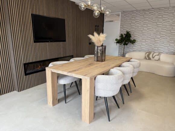 Eikenhouten tafel Albin met blokpoten