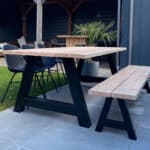 Douglashouten tuintafel Gary met stalen A poten