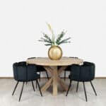 Eikenhouten tafel Trego met houten matrixpoot