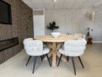 Eikenhouten tafel Trego met houten matrixpoot