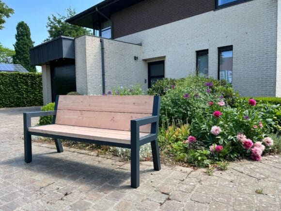 Industriele douglas tuinbank Donat