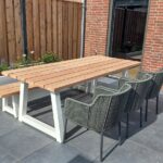 Tuintafel Oscar douglashout met stalen trapezium poten