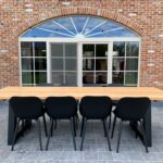 Tuintafel Oscar douglashout met stalen trapezium poten