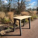 Douglas bartafel Mare met stalen poten