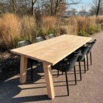 Tuintafel Ines met schuine poten douglas