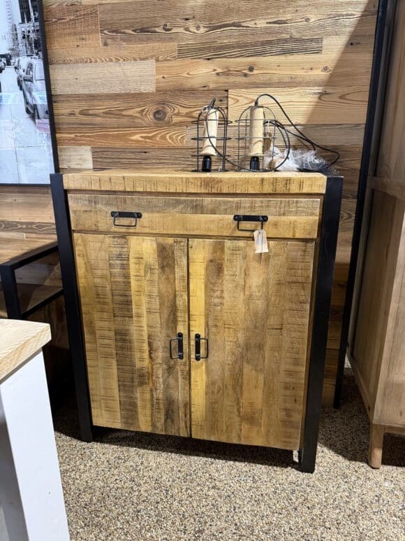 Kast /dressoir Lindsey met lade en deuren mangohout