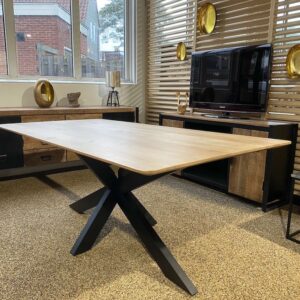 Mangohouten tafel met verjongde rand en matrixpoot Bierk
