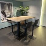 Eikenhouten statafel Bilt met stalen onderstel