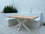 Douglashouten tuintafel Arend met stalen matrixpoot