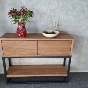 Eiken sidetable Lois