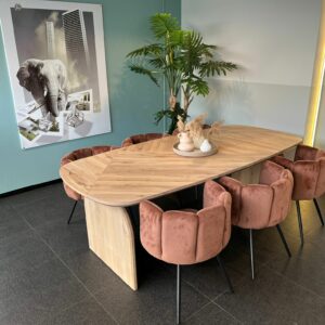 Eikenhouten tafel April met visgraat blad