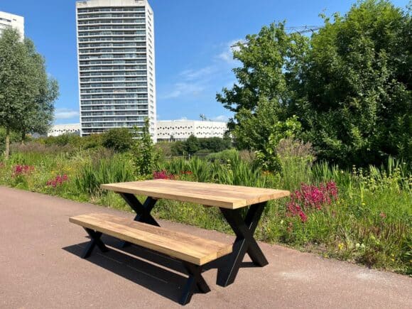 Iroko houten tuintafel Marri