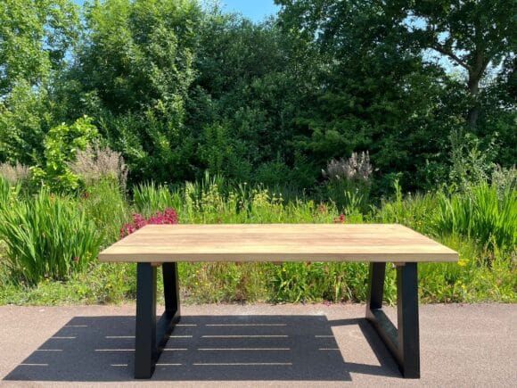 Irokohouten tuintafel Menso