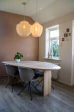 Eikenhouten kiezelvormige tafel Amalia