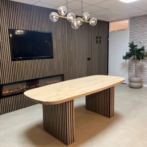 Eikenhouten deens ovale tafel Irene met akoestische panelen poten